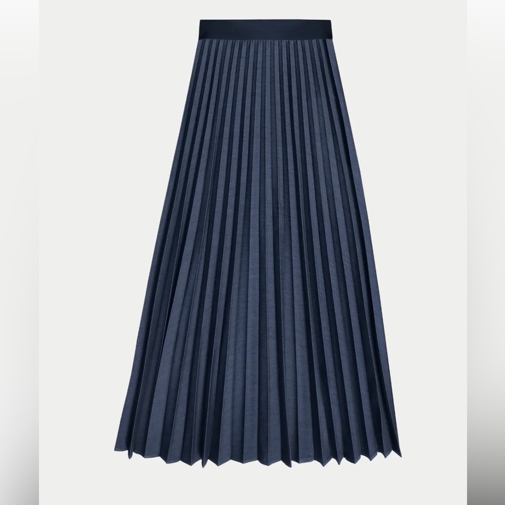 Chic Navy A-Line Pleated Skirt